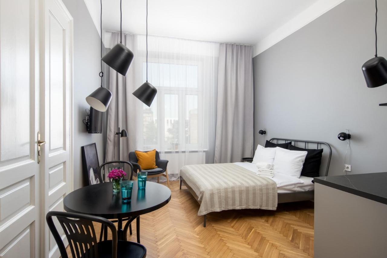 Barbacan Suites - Old Town Apartments - By Upstairs Cracóvia Exterior foto